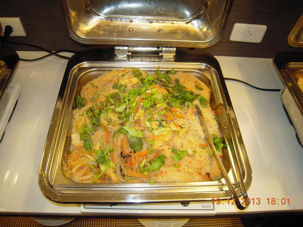 Chiayi Look Hotel Bagian luar foto