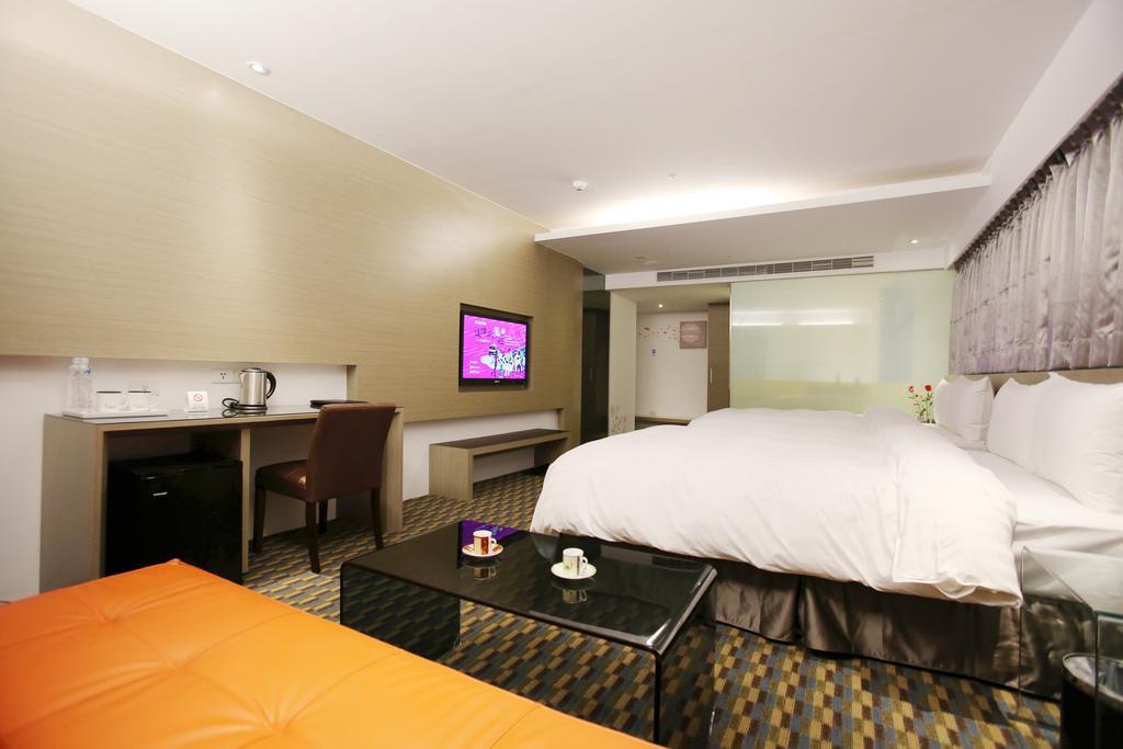 Chiayi Look Hotel Bagian luar foto