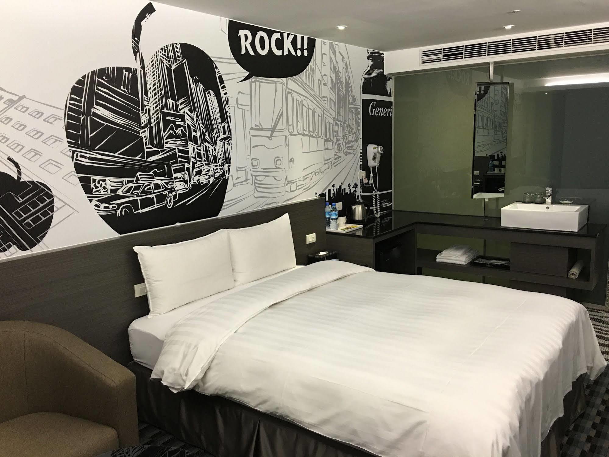 Chiayi Look Hotel Bagian luar foto