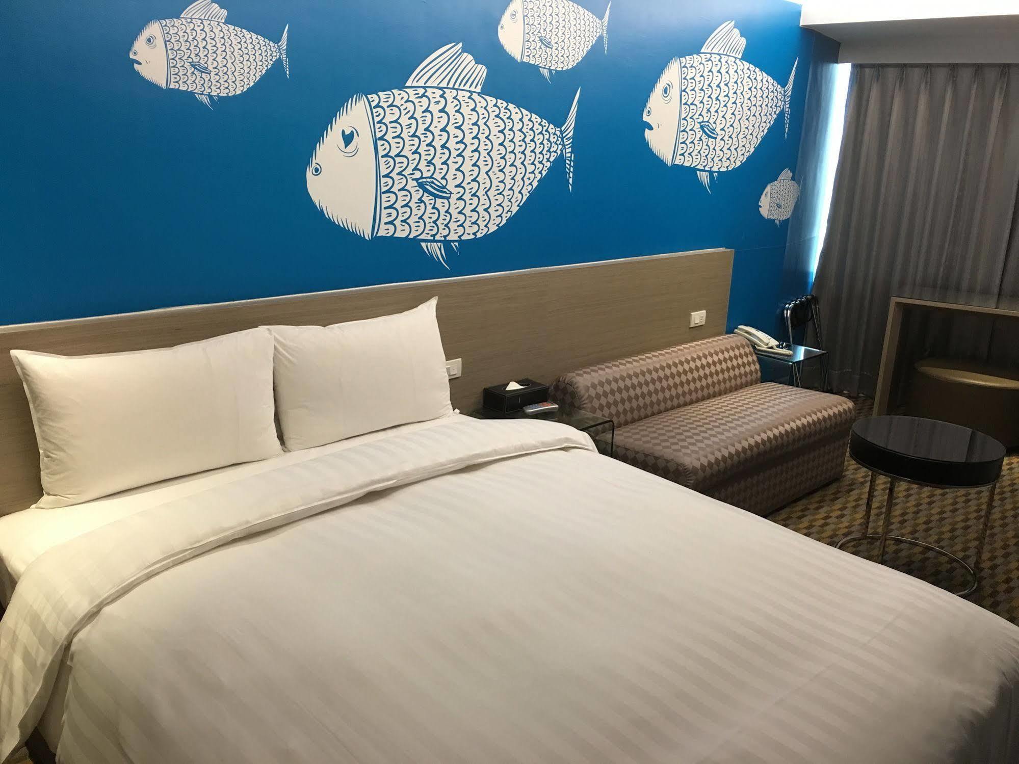 Chiayi Look Hotel Bagian luar foto