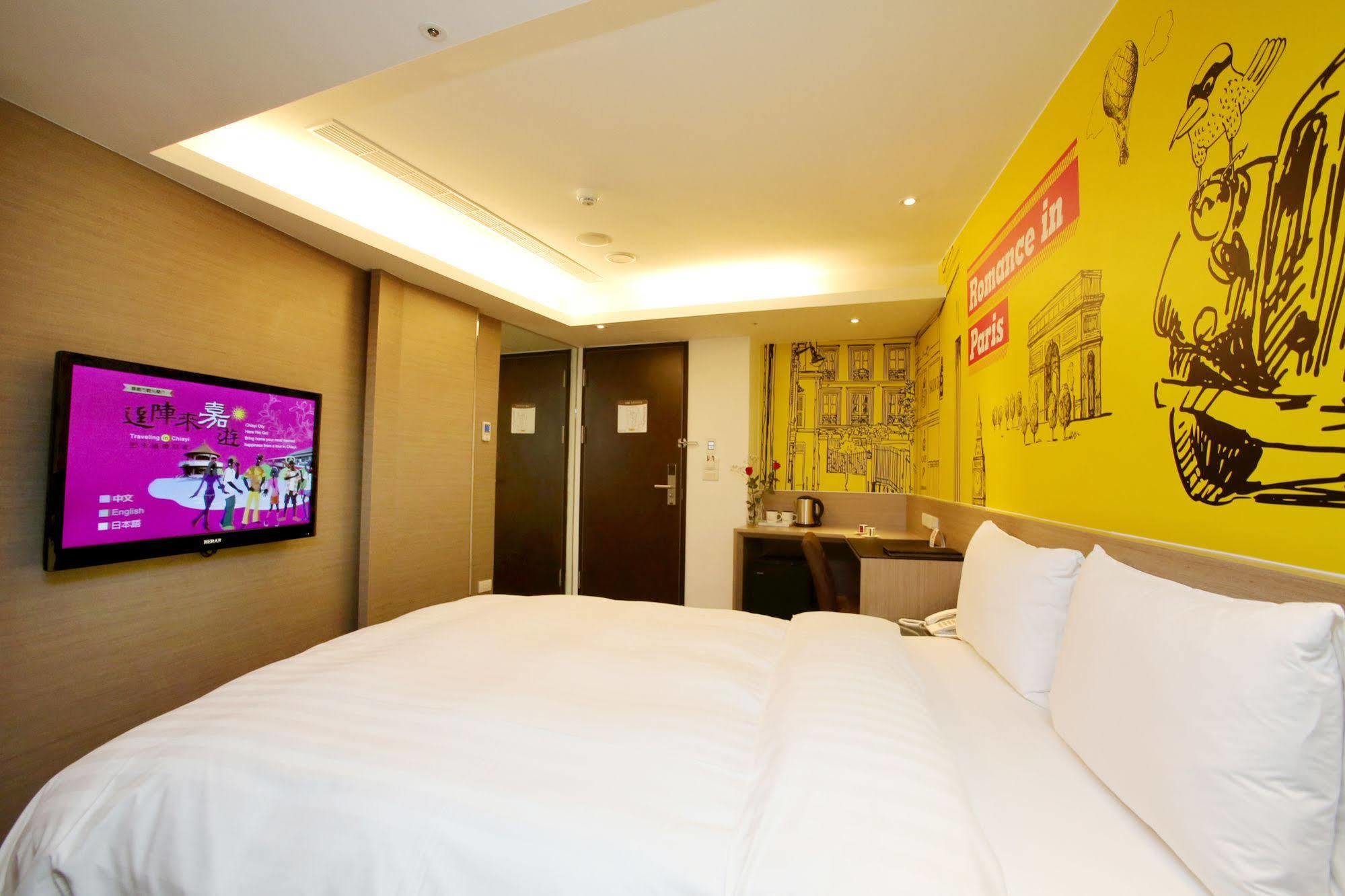 Chiayi Look Hotel Bagian luar foto