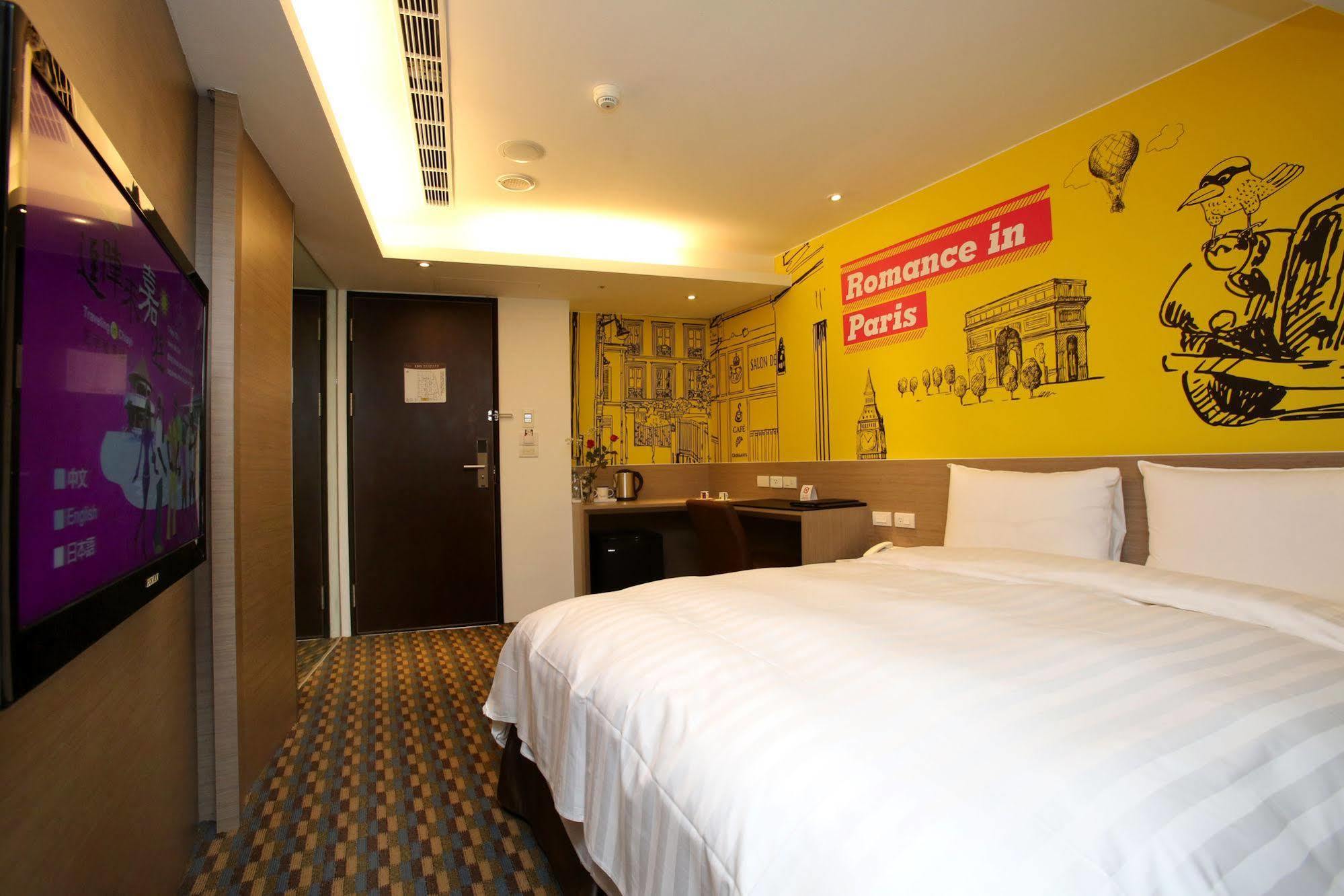 Chiayi Look Hotel Bagian luar foto
